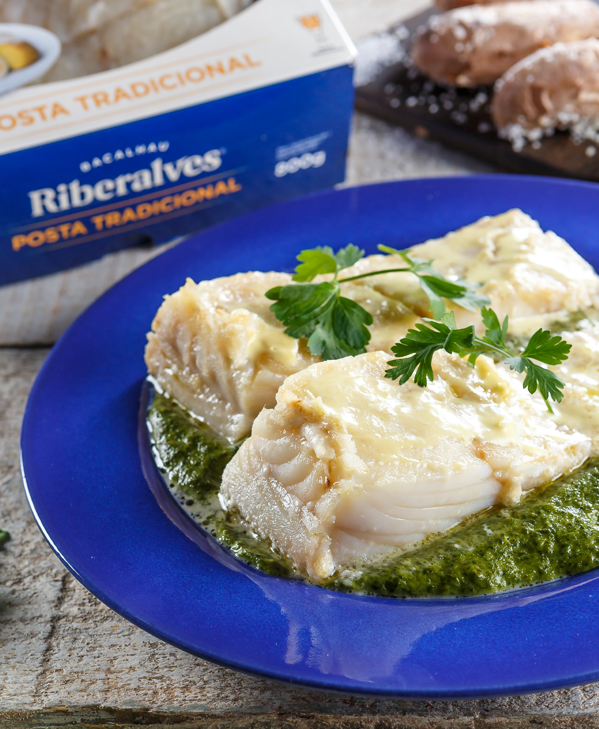 Posta de Bacalhau Assado com Esparregado e Batata a Murro Riberalves